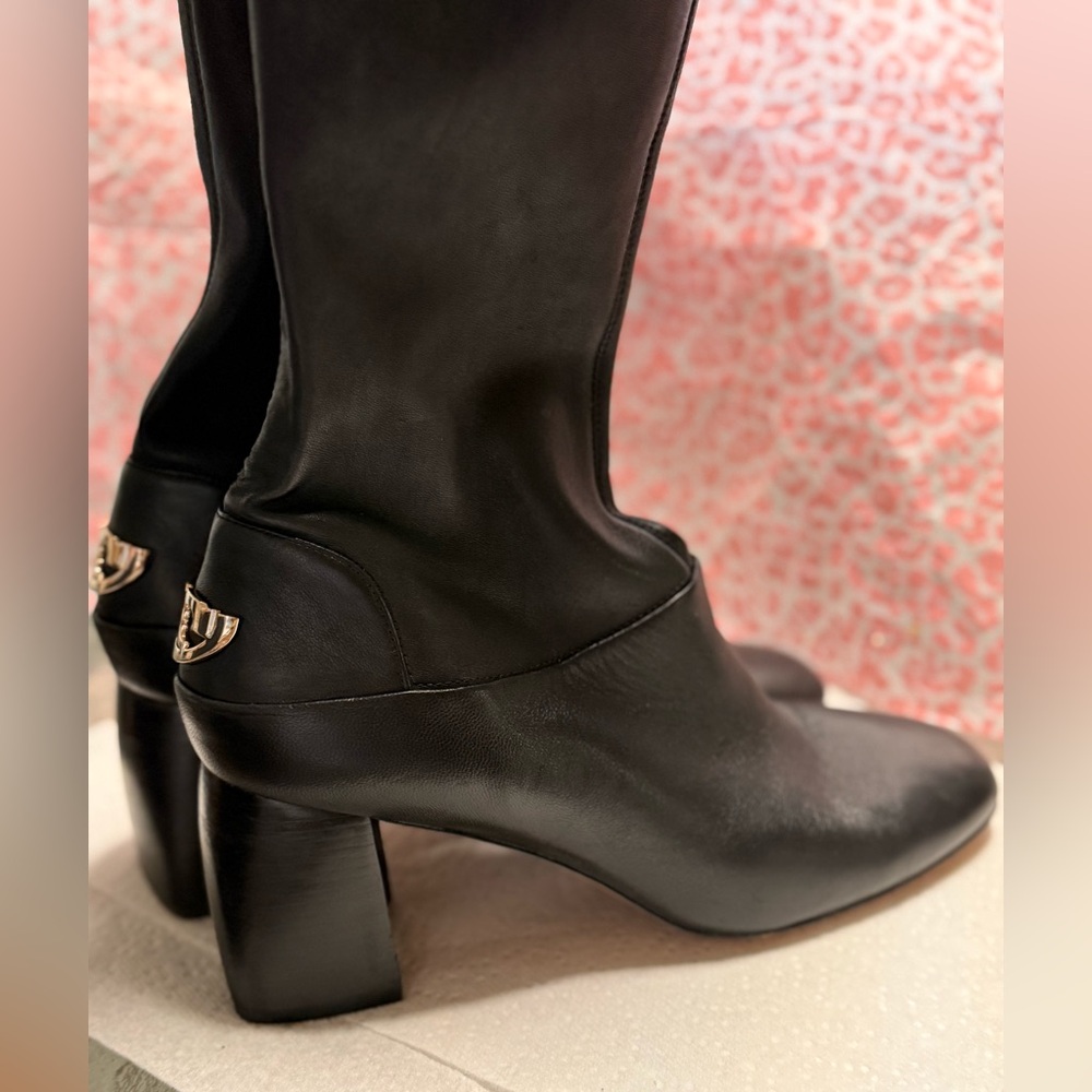 Tory Burch Elegant Black Leather Women's Boots - Picture 2 of 6
